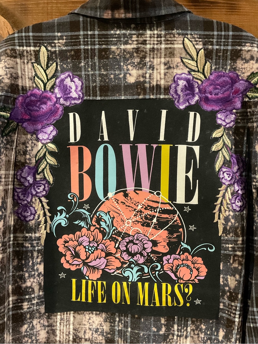 CUSTOM David Bowie “Life on Mars” Bleached Flannel Shirt
MENS Large (Women’s) - Picture 2 of 10